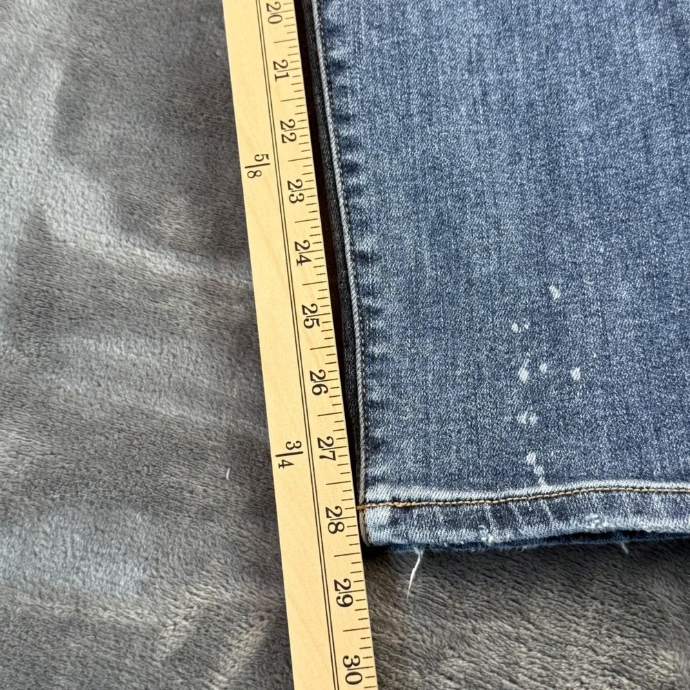 Judy Blue Women's Jeans Boyfriend Fit Size 11/30 Distressed‎ Mid Rise